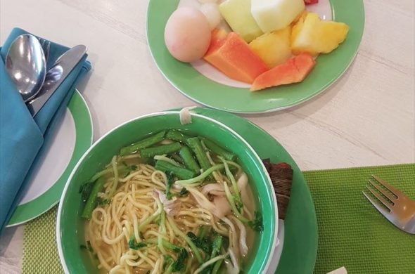 朝食