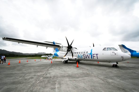 Airswift airplane Lio airport
