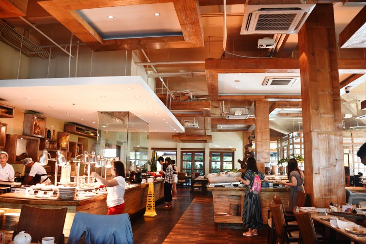 Crimson hotel restaurant inside