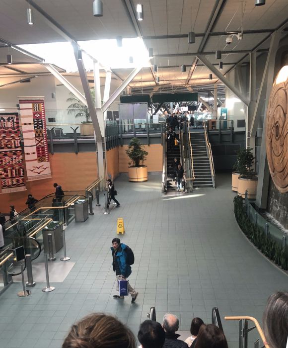 イエローナイフ・バンクーバー