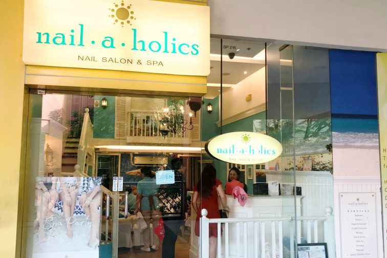 Nail-a-Holics1