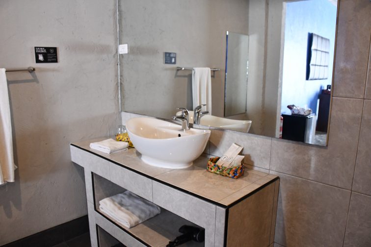 large bathroom1