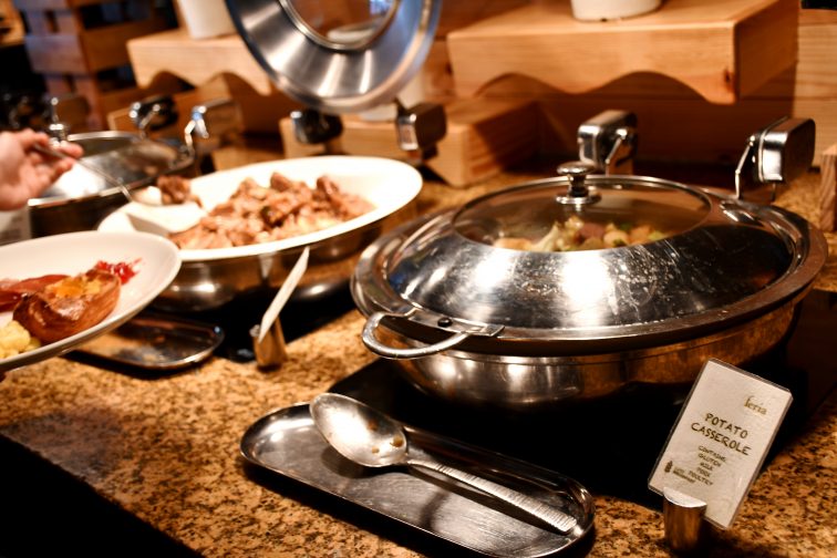 raddison hotel breakfast2