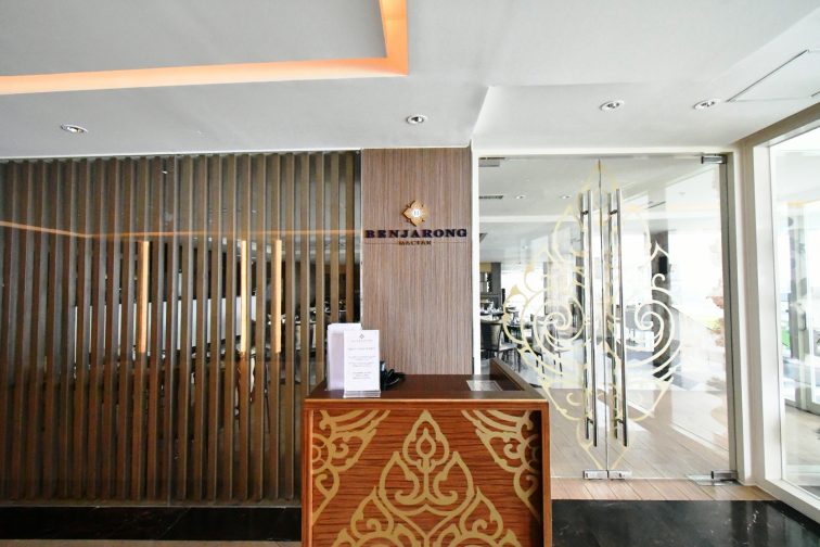 thai restaurant in dusit thani mactan1