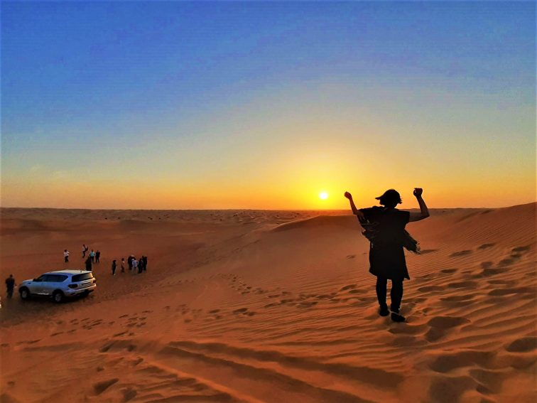 ドバイのデザートサファリ インスタ映えする砂漠の夕日とリゾートホテル ドバイ旅行記 トラベルスタンダードジャパン