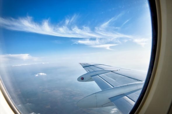 日本航空（JAL）が成田空港から直行便を就航しています