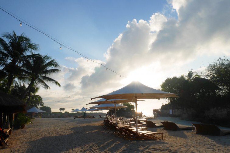 Beach at Shangri la in Cebu1