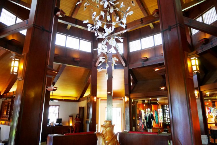 CHI spa in Shangri la in Cebu3