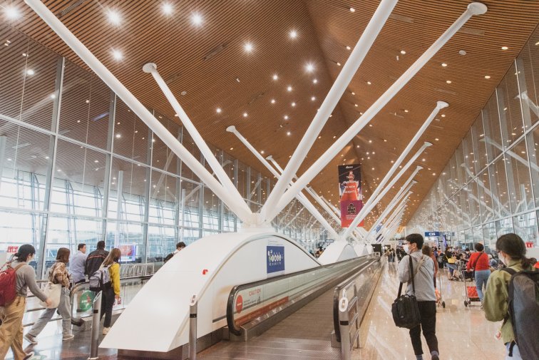 クアラルンプール空港　到着ゲートフロア様子