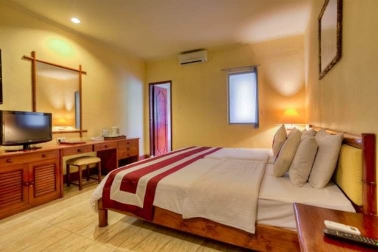 Supperior-Upper-A-Grand-Istana-Rama-Hotel-Kuta-Bali-3-3