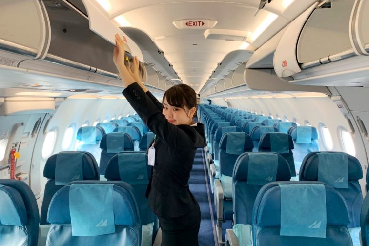 internship students on the airplaine2