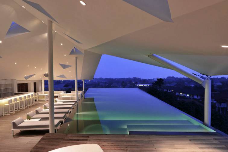 invinitie_pool_view_ize_seminyak_gallery