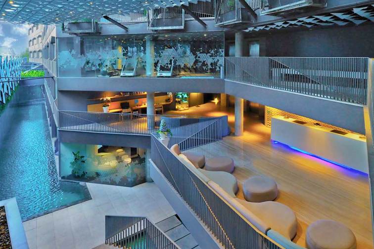 lobby_at_ize_seminyak_hotel