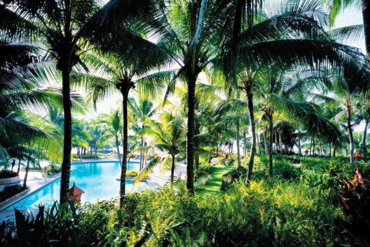 shangri la poolside__