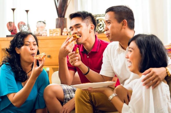 eating pizza with friends