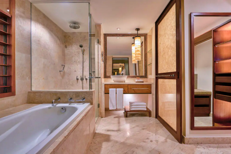 ハイアット　Grand-Hyatt-Bali-P441-Grand-Room-King-Bathroom.16x9