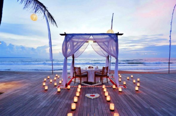 the-royal-canopy-dinner-at-the-breeze-1579081575