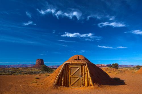 ナバホ族伝統的住居『ホーガン』