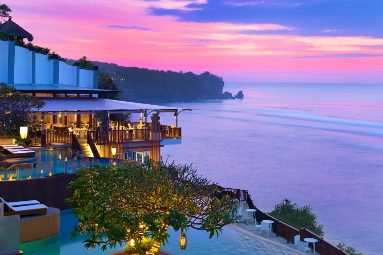 バリ島で美しい夕日と海を堪能 豪華5つ星ホテル アナンタラ ウルワツ バリ リゾート トラベルスタンダードジャパン