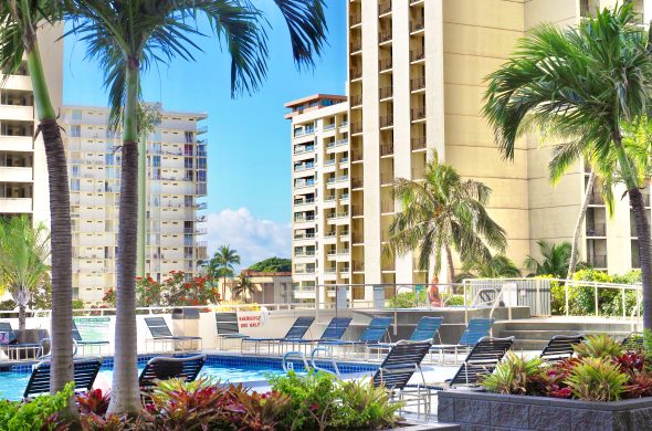 aston-waikiki-banyan pool at outside