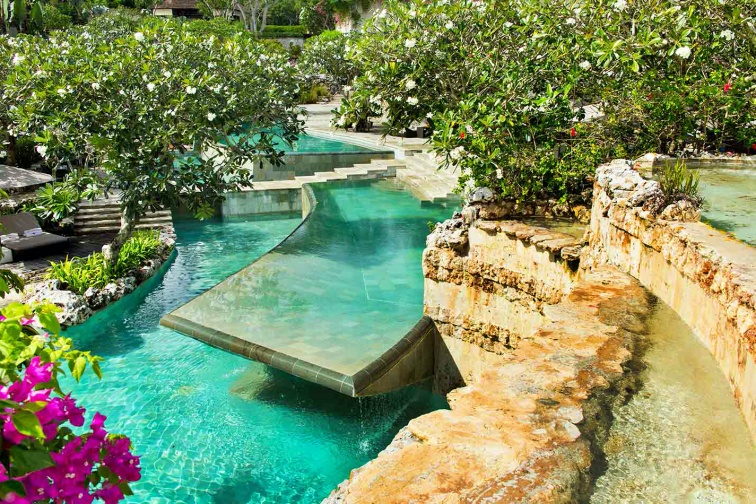 アヤナ　gallery_experience__river_pool