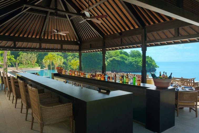 Loloan Beach Bar _ Grill - 1