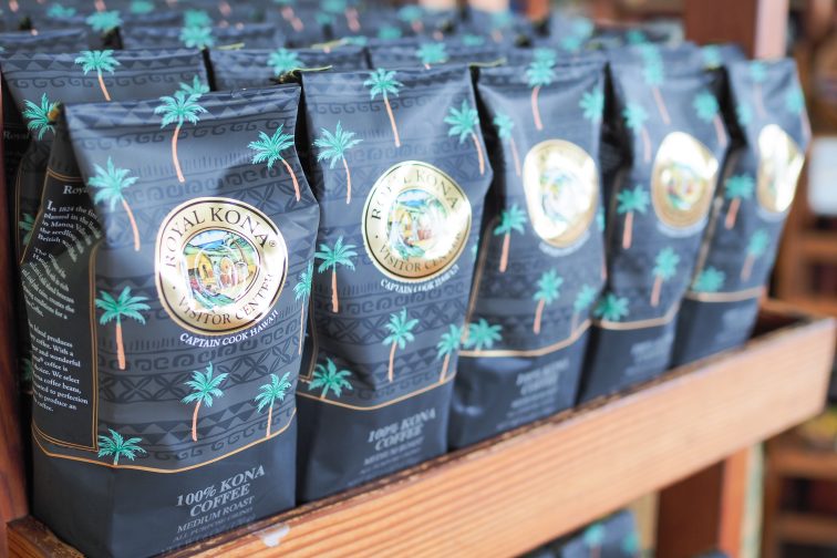 Souvenir shop in Kona coffee hawaiian center tour