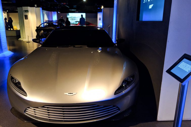 bonds-car-in-spectre-007