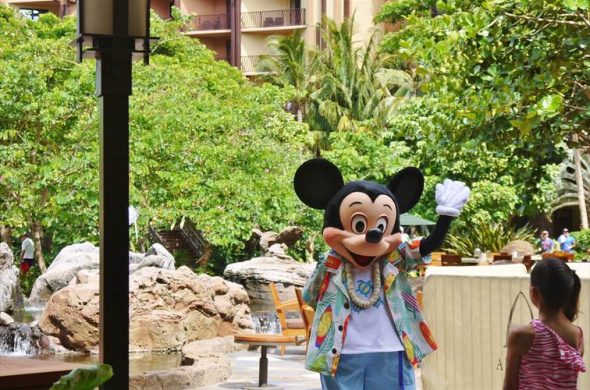 アロハ姿のミッキーが待っています！　画像出典：浅井麻里
