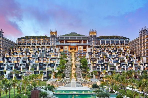 the-apurva-kempinski-bali_grand-staircase