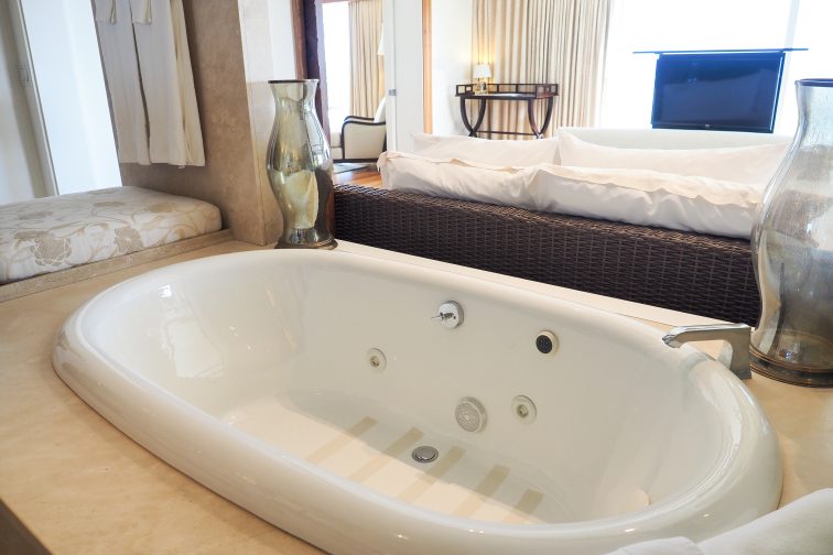 kahara-hawaii-hotel-imperial-suit