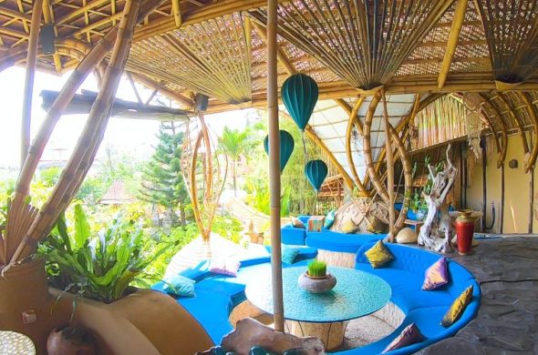 サムネ　アカーシャレストラン.00_00_10_25.静止画005