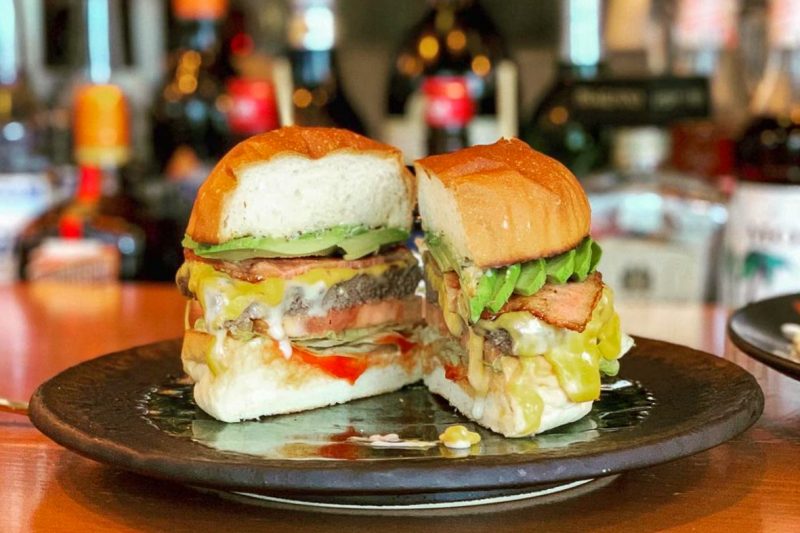 Okinawa cafe Maverick4