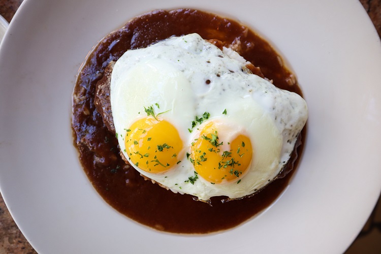 アロハテーブル・ワイキキ_ロコモコ　イメージ