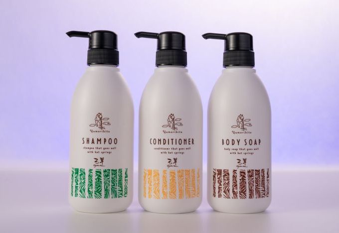 シャンプーなどのインバス製品は玉翠オリジナルのもの。温泉に合う成分を調合｜大室の杜　玉翠