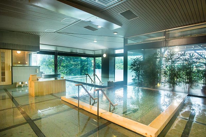 広々とした温泉大浴場にはサウナ、水ぶろも設置しております（男湯）