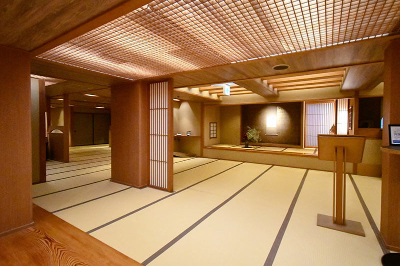 本格会席料理を堪能できる 湯の花亭