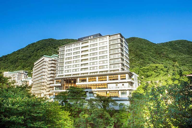 鬼怒川沿いに建つ「山楽」