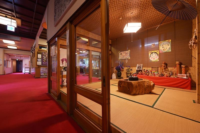 ゆっくりと休める「寛ぎ処」｜鉛温泉 藤三旅館