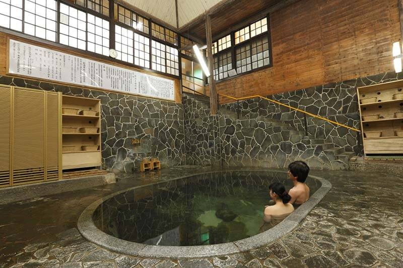 「白猿の湯」は基本混浴｜鉛温泉 藤三旅館