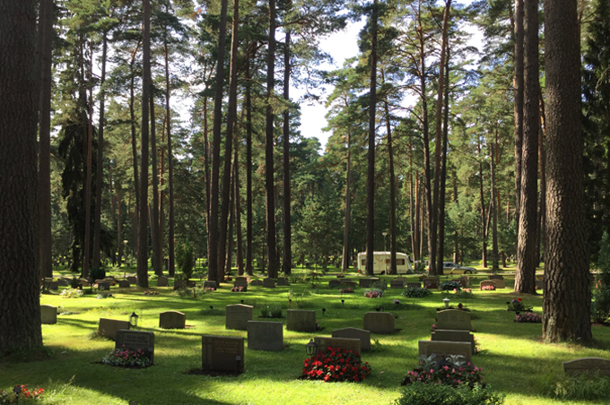 世界文化遺産の共同墓地スコーグスシュルコゴーデン