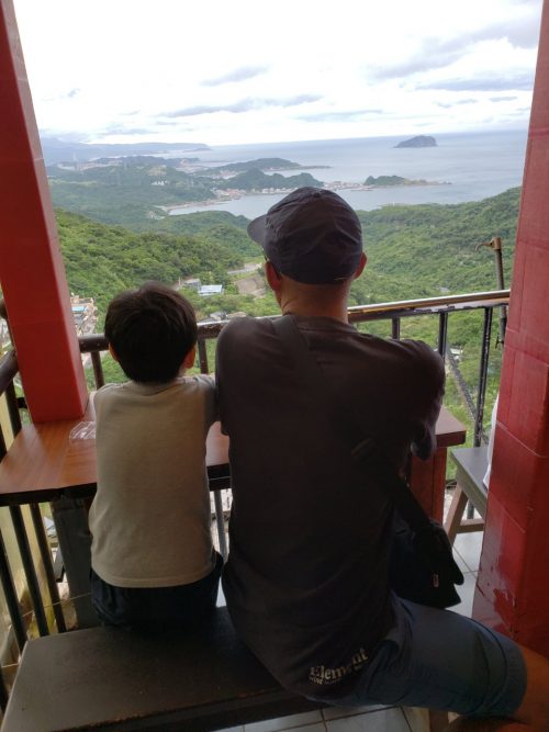 九份では高台からの景色を満喫