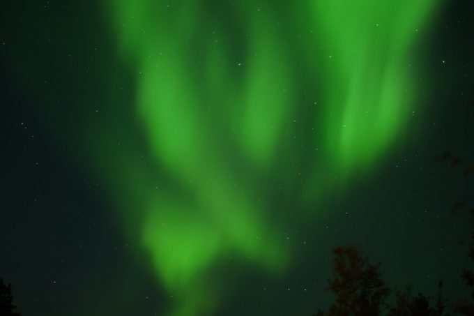 ダイヤモンドのようなオーロラ