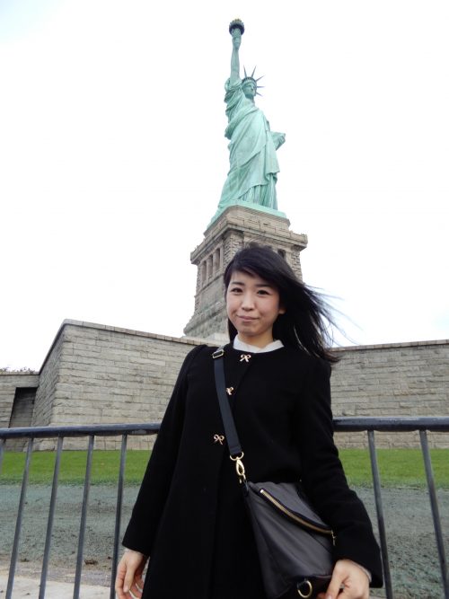 自由の女神と記念撮影