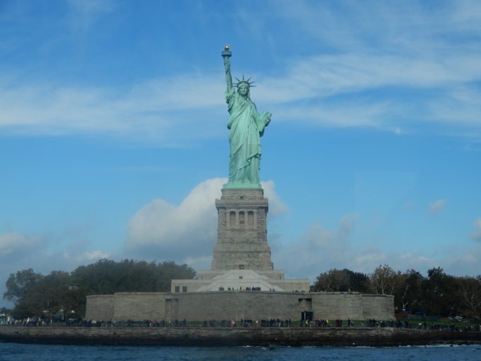 「自由の女神」フェリーから撮影