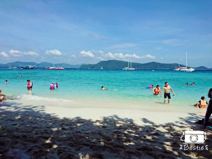 海が綺麗なコーラル島