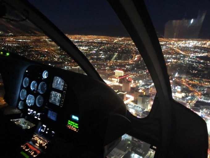 ヘリコプターでロスの夜景を鑑賞