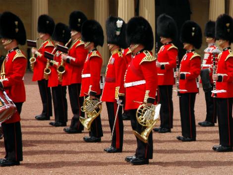ロンドン：衛兵交代式