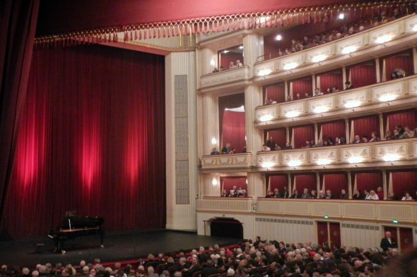 「ウィーン国立歌劇場」の内部