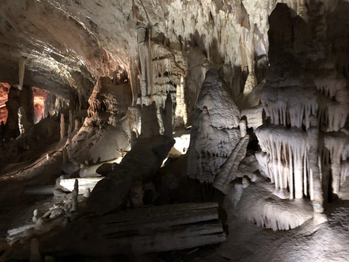 ポストイナ鍾乳洞